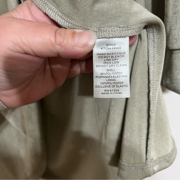 Women’s Forever 21 Metallic Green Gray Ribbed Collared Wrap Dress Size Large - Picture 9 of 10